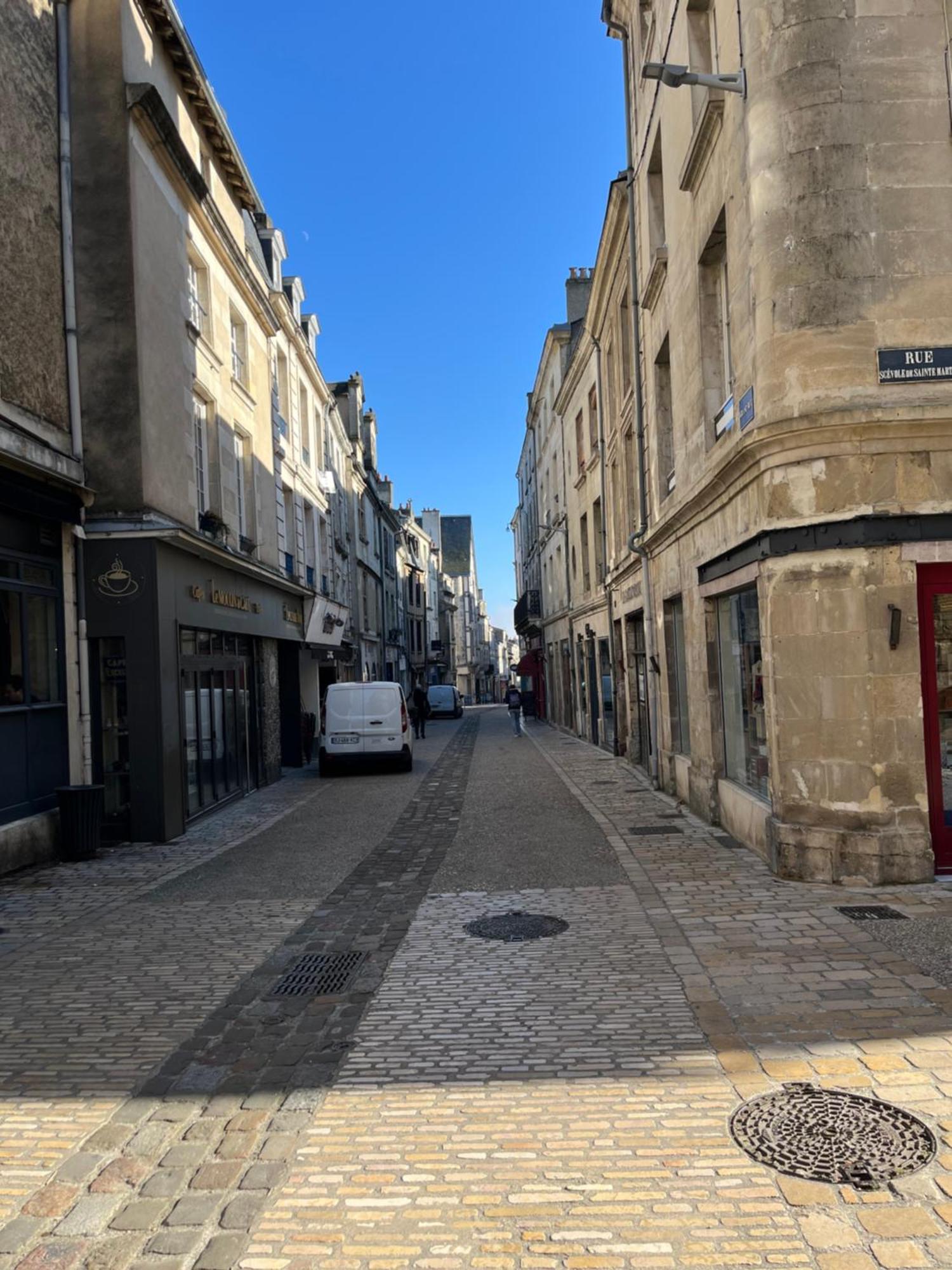 Apartmán Le Cosy Du Marche Notre-Dame Poitiers Exteriér fotografie