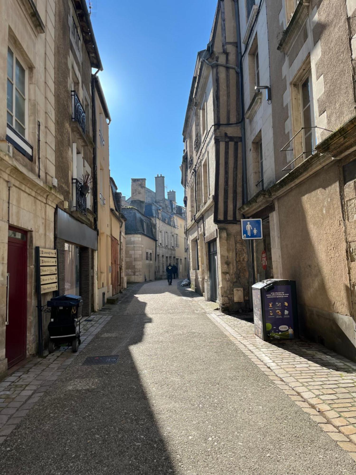 Apartmán Le Cosy Du Marche Notre-Dame Poitiers Exteriér fotografie